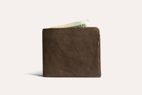 Buck Bifold Leather Wallet in smooth cowhide with contrast stitching and six card slots