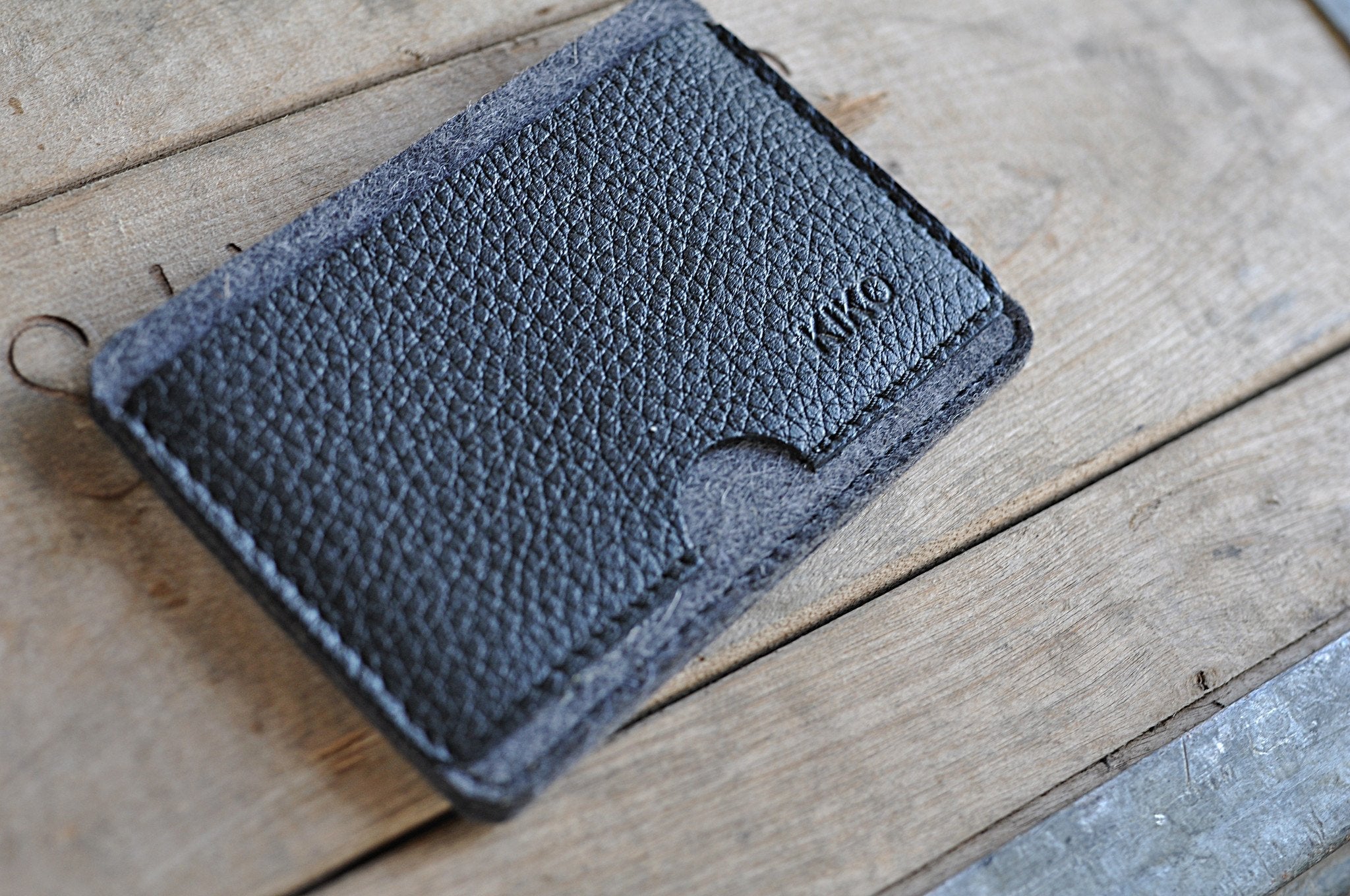Combo Card Leather Wallet made from vegetable tanned cowhide and wool felt with minimalist design and heat-burnished details