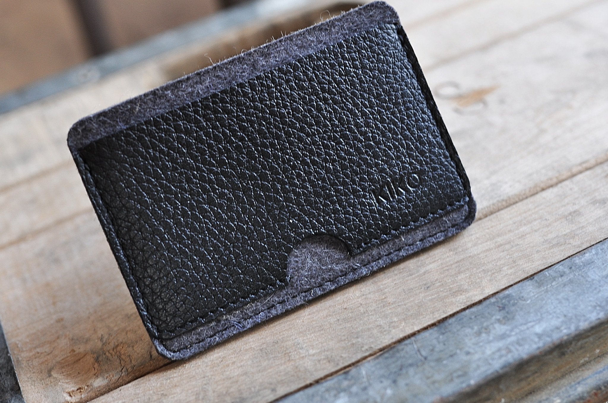Combo Card Leather Wallet made of vegetable tanned cowhide and wool felt with heat-burnished details and slim minimalist design
