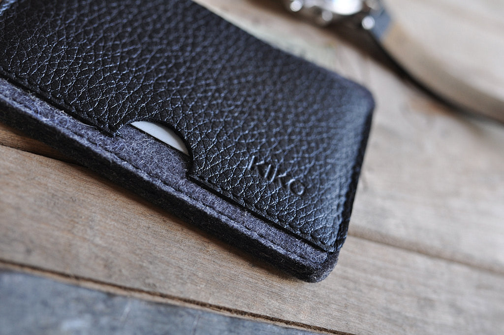 Combo Card Leather Wallet made from wool felt and vegetable tanned cowhide with heat-burnished accents and two card slots