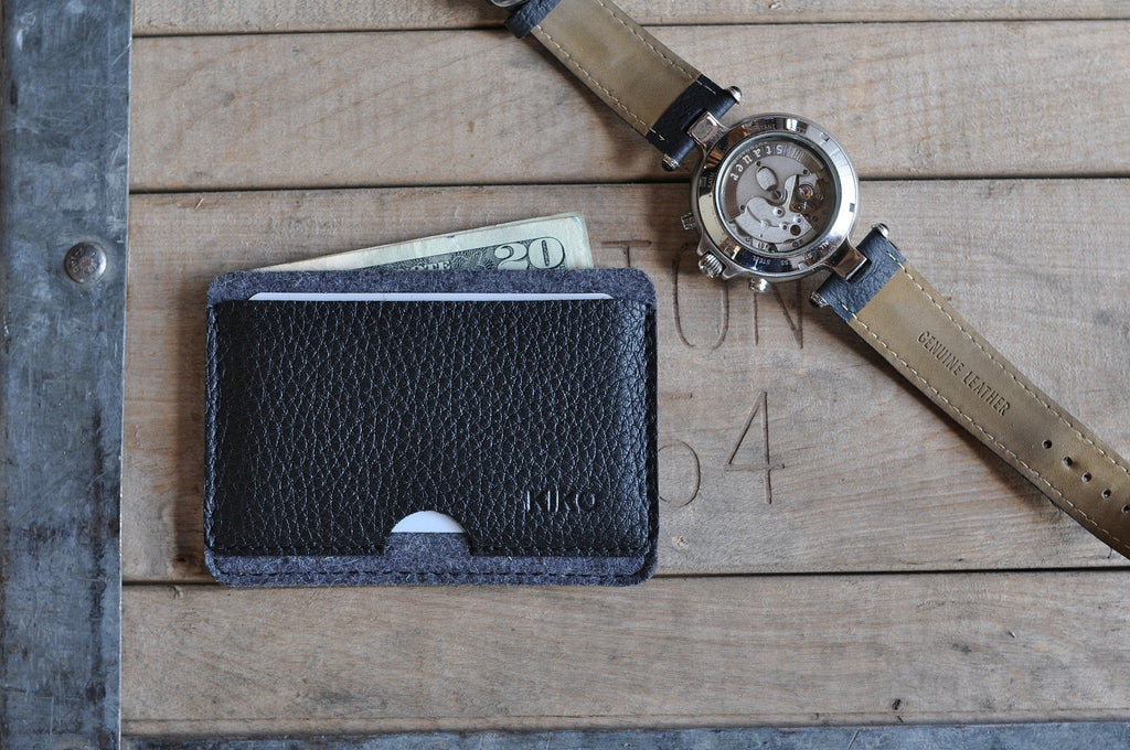 Combo Card Leather Wallet made of wool felt and vegetable tanned cowhide with two card slots and heat-burnished rustic details