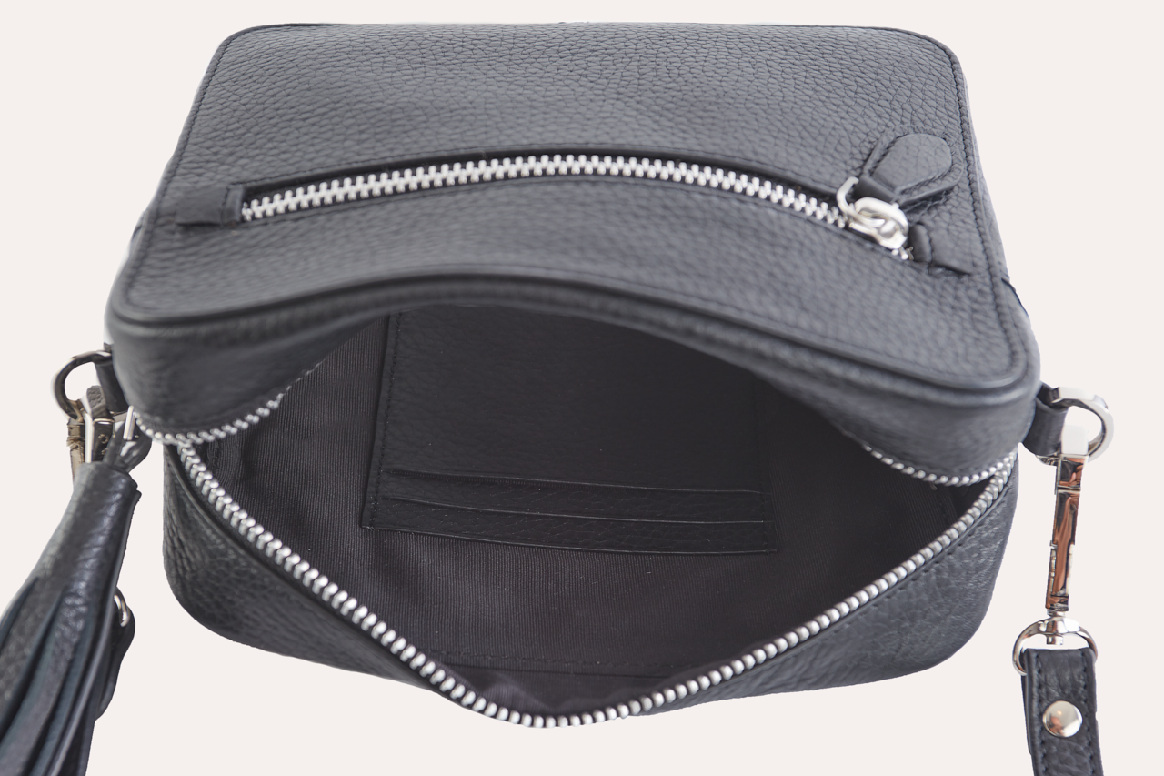 Loveable Crossbody Bag in genuine pebble leather with removable strap and card slots