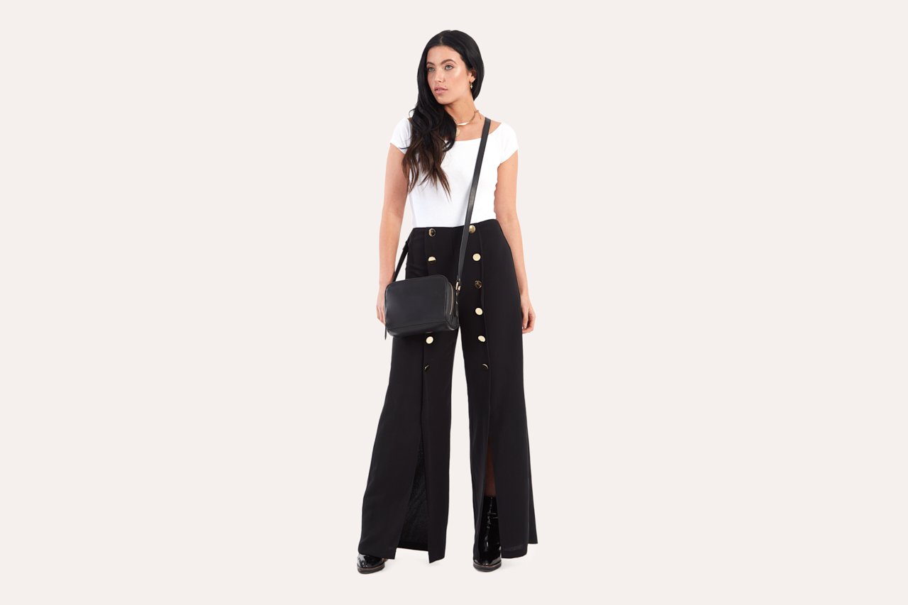 Kiko boxed crossbody bag in genuine leather with top handle and adjustable shoulder strap