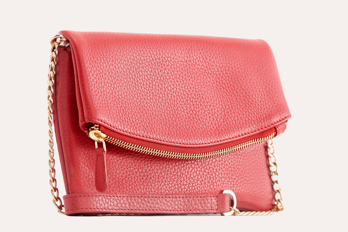Kiko flap clutch bag in genuine pebble leather with removable chain strap and magnetic closure