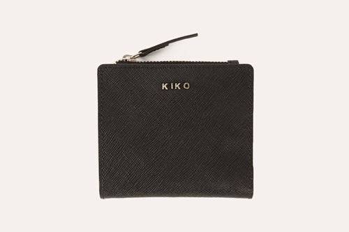 Compact leather coin purse in genuine Saffiano leather with zipper and card slots