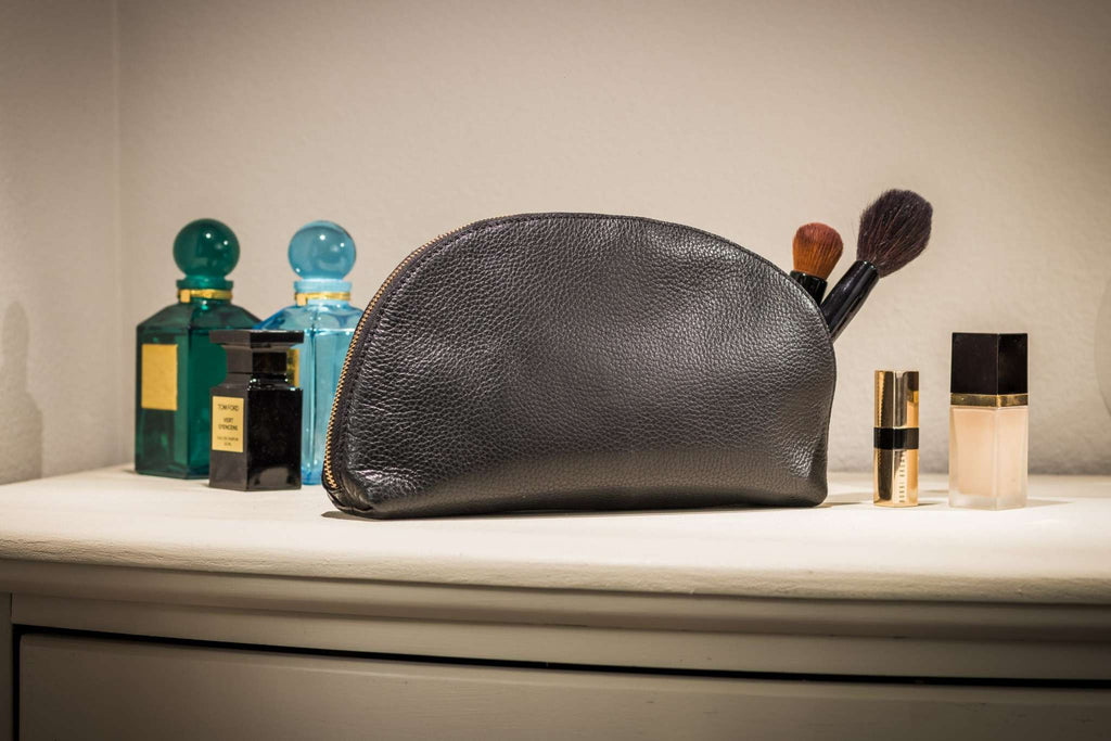 Kiko Travel Case Large genuine pebble leather with zipper and internal pocket